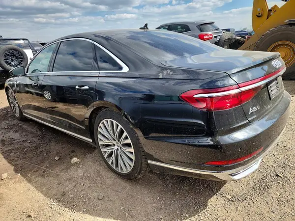 WAU8DAF89KN018168 2019 AUDI A8 - Image 2