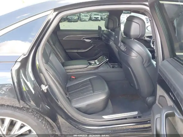 WAU8DBF89KN012697 2019 AUDI A8 - Image 8