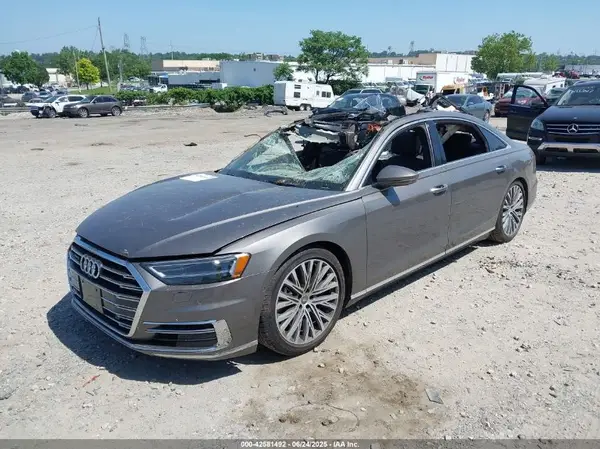 WAU8EAF85LN000975 2020 AUDI A8 - Image 2