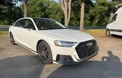WAU8SAF82LN011960 2020 AUDI S8
