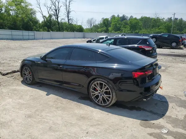WAUA4CF51NA010077 2022 AUDI RS5 - Image 2