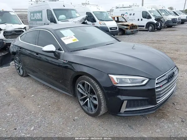 WAUA4CF54KA077672 2019 AUDI S5 - Image 1