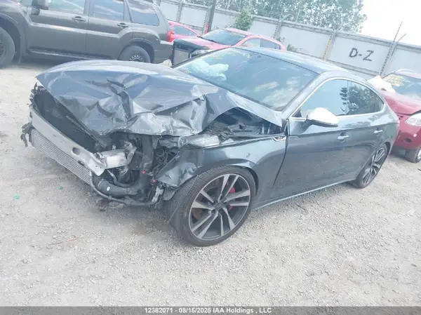 WAUA4CF57NA012027 2022 AUDI S5 - Image 2