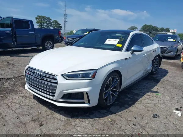 WAUA4CF58KA057635 2019 AUDI S5 - Image 2