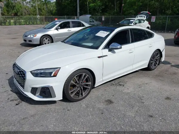 WAUA4CF59MA035386 2021 AUDI S5 - Image 2