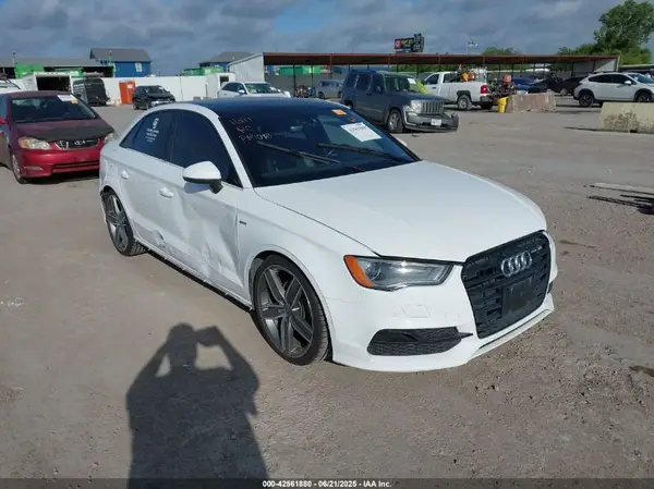 WAUA7GFF8G1116231 2016 AUDI A3 - Image 1