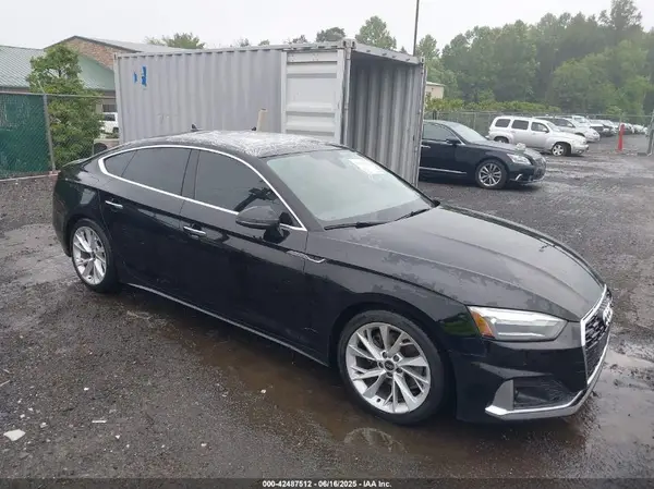 WAUABCF55NA006068 2022 AUDI A5 - Image 1