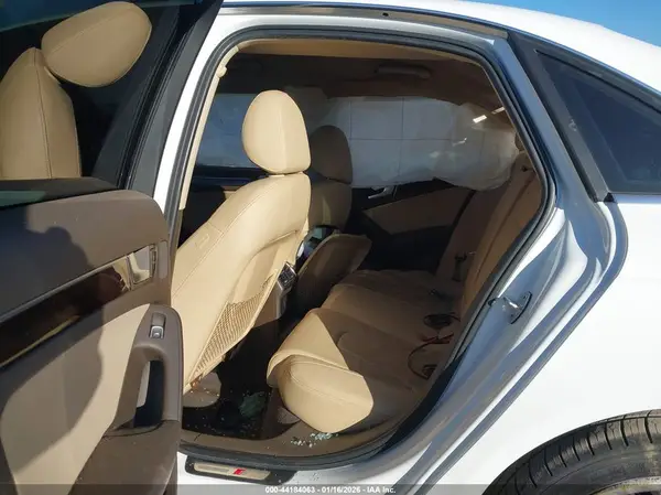 WAUAFAFLXGN003072 2016 AUDI A4 - Image 8