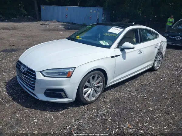 WAUANCF51JA066981 2018 AUDI A5 - Image 2