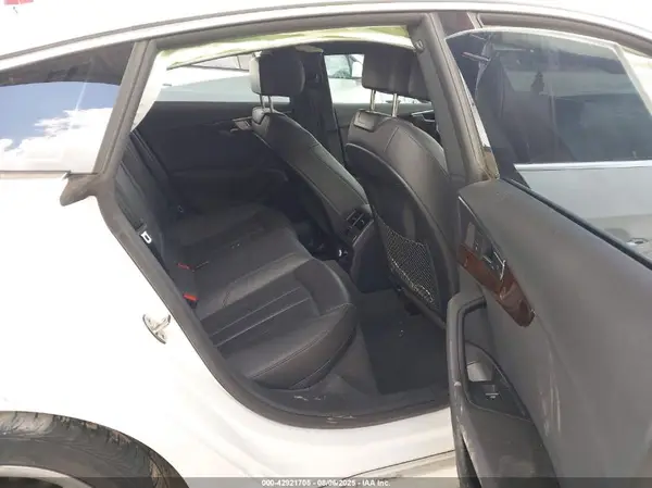 WAUANCF51KA057313 2019 AUDI A5 - Image 8