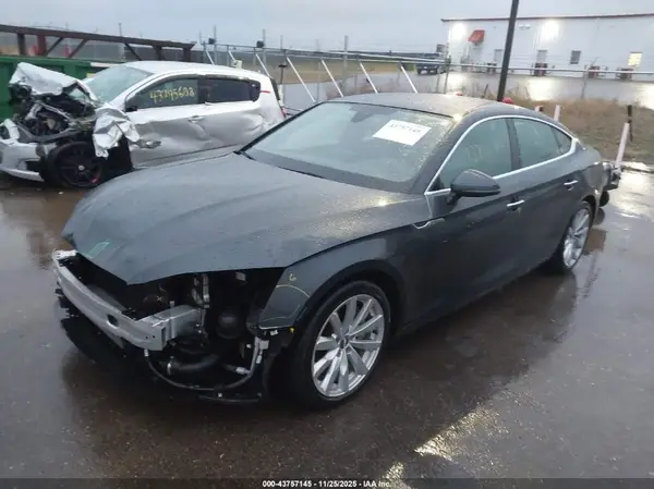 WAUANCF54JA008525 2018 AUDI A5 - Image 2