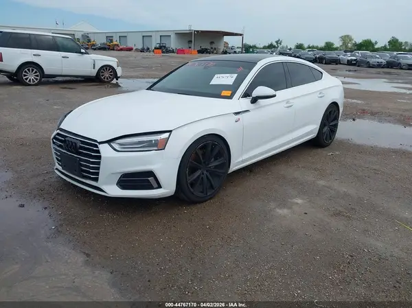 WAUANCF56JA007554 2018 AUDI A5 - Image 2