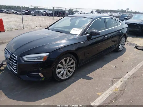 WAUANCF56JA011023 2018 AUDI A5 - Image 2