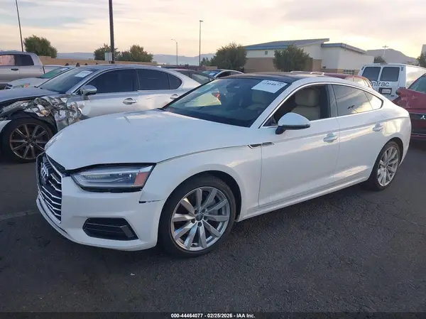 WAUANCF56JA039677 2018 AUDI A5 - Image 2