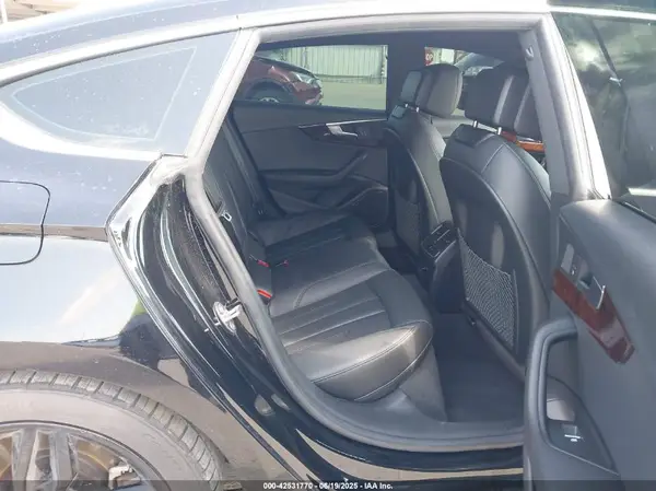 WAUANCF59KA053414 2019 AUDI A5 - Image 8
