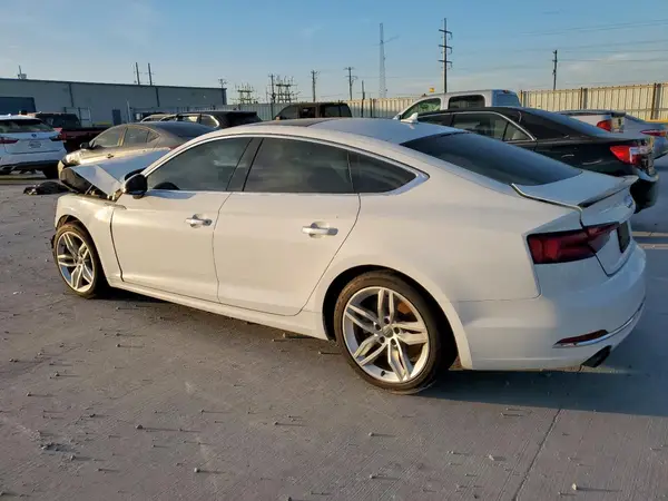 WAUANCF5XKA064261 2019 AUDI A5 - Image 2