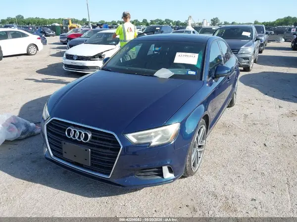 WAUAUGFF0H1039543 2017 AUDI A3 - Image 2