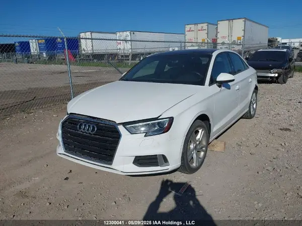 WAUAUGFF0H1055452 2017 AUDI A3 - Image 2