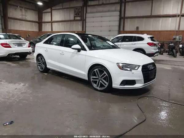 WAUAUGFF0KA094954 2019 AUDI A3 - Image 1