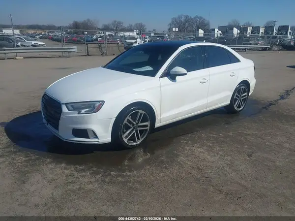 WAUAUGFF1H1037798 2017 AUDI A3 - Image 2