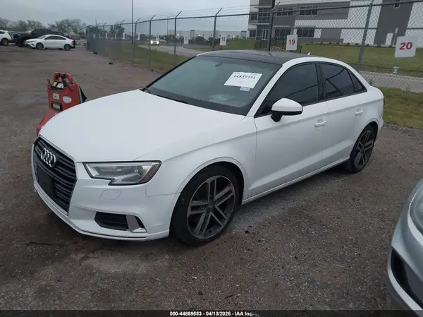 WAUAUGFF1J1010977 2018 AUDI A3 - Image 2