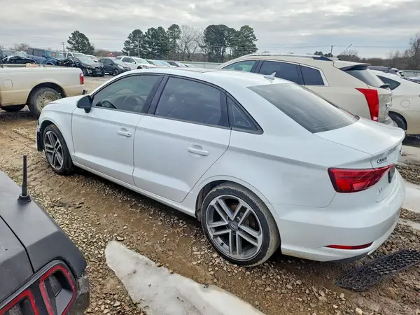 WAUAUGFF1J1033840 2018 AUDI A3 - Image 2