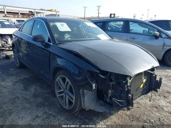 WAUAUGFF1K1010740 2019 AUDI A3 - Image 1