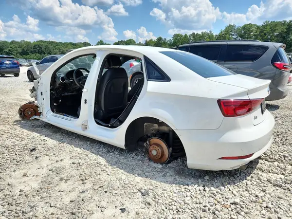 WAUAUGFF1KA104570 2019 AUDI A3 - Image 2