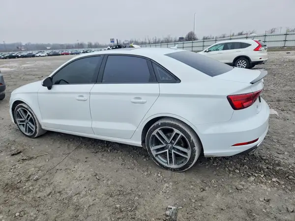 WAUAUGFF2H1063214 2017 AUDI A3 - Image 2