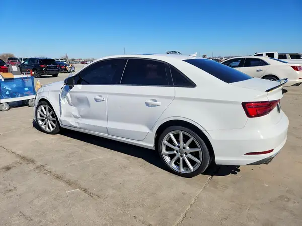 WAUAUGFF2H1066601 2017 AUDI A3 - Image 2