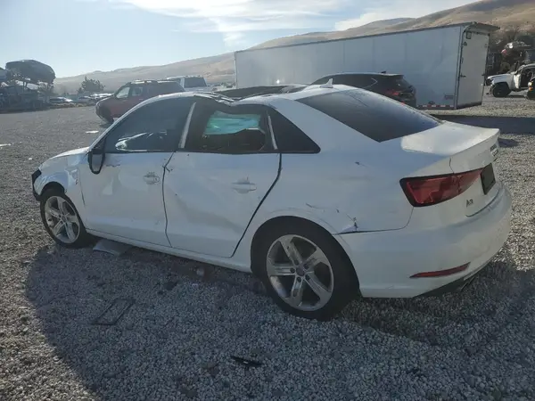 WAUAUGFF2H1079185 2017 AUDI A3 - Image 2