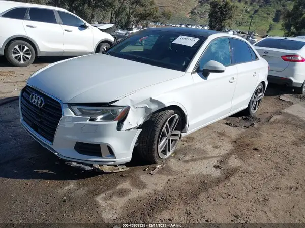 WAUAUGFF2J1028260 2018 AUDI A3 - Image 2