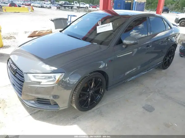 WAUAUGFF3H1047183 2017 AUDI A3 - Image 2