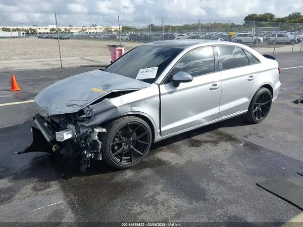 WAUAUGFF3J1091822 2018 AUDI A3 - Image 2