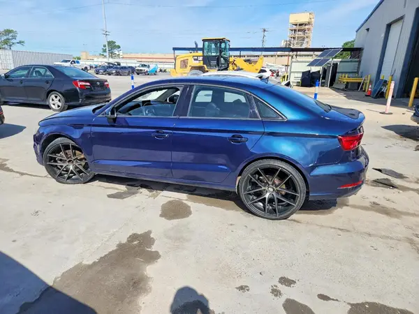WAUAUGFF4H1049444 2017 AUDI A3 - Image 2
