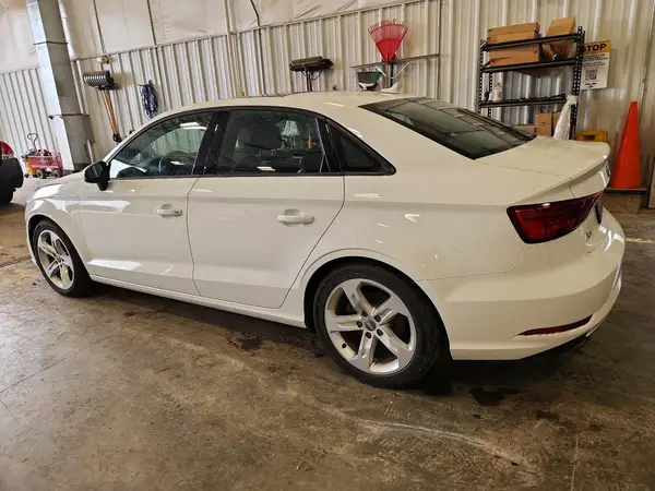 WAUAUGFF5H1038002 2017 AUDI A3 - Image 2