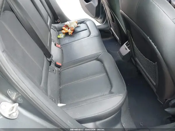WAUAUGFF7H1040964 2017 AUDI A3 - Image 8