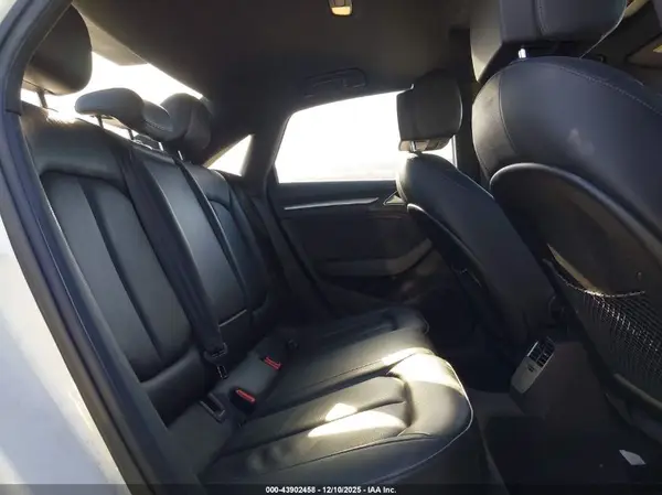 WAUAUGFF7H1056033 2017 AUDI A3 - Image 8