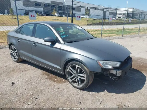 WAUAUGFF7KA125486 2019 AUDI A3 - Image 1