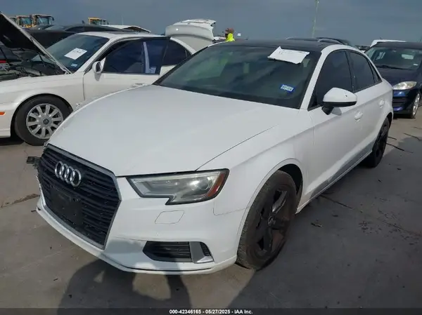 WAUAUGFF8H1045400 2017 AUDI A3 - Image 2