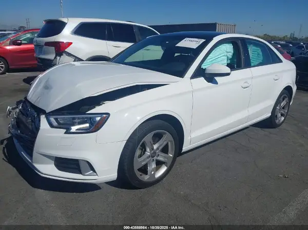 WAUAUGFF8H1061693 2017 AUDI A3 - Image 2