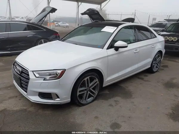 WAUAUGFF8J1003735 2018 AUDI A3 - Image 2