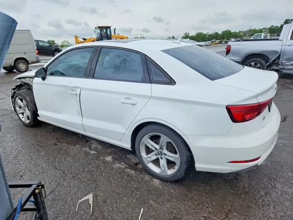 WAUAUGFF8J1045760 2018 AUDI A3 - Image 2