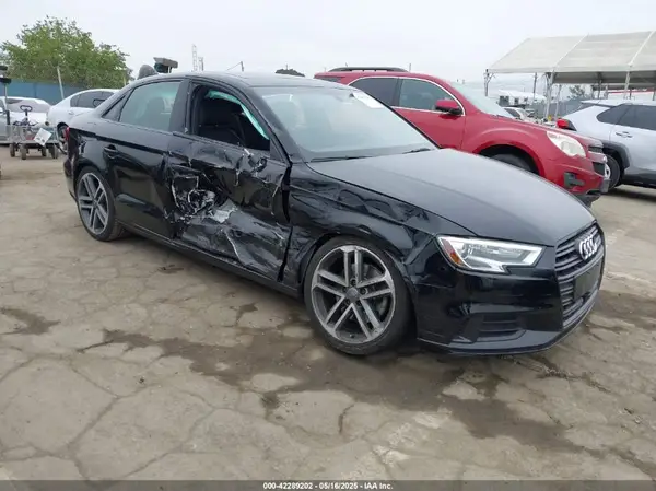 WAUAUGFF8KA093096 2019 AUDI A3 - Image 1