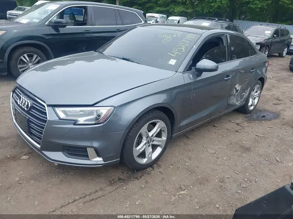 WAUAUGFF9H1026306 2017 AUDI A3 - Image 2
