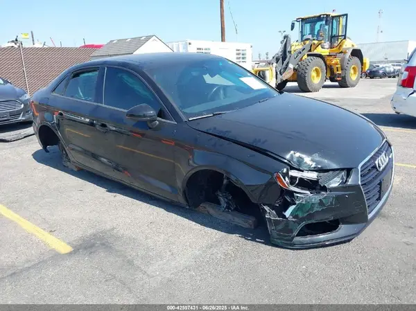 WAUAUGFF9H1080723 2017 AUDI A3 - Image 1