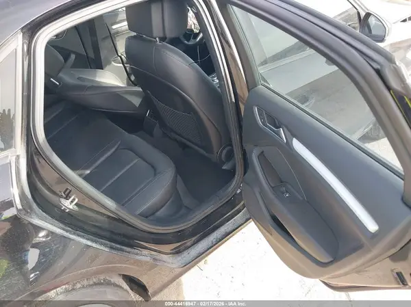 WAUAUGFF9J1037361 2018 AUDI A3 - Image 8
