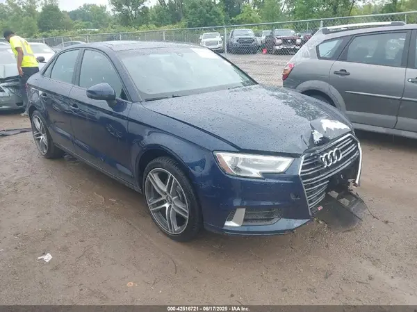 WAUAUGFFXH1031630 2017 AUDI A3 - Image 1