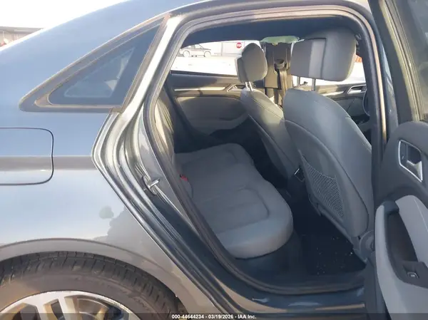 WAUAUGFFXH1041333 2017 AUDI A3 - Image 8