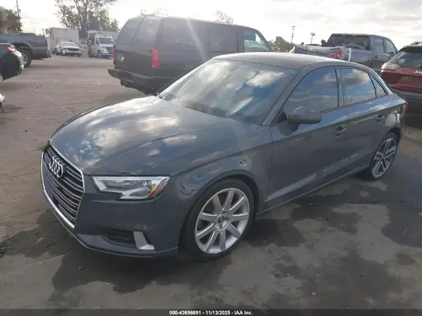 WAUAUGFFXH1051246 2017 AUDI A3 - Image 2